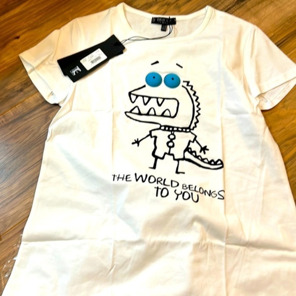 Tricot t-shirt size 6 the world belongs to you new